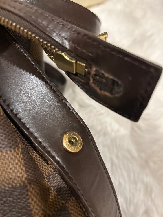 肩掛けバッグ（ブランドバッグ）の商品画像 - 査定依頼日：2025年10月15日 - 最高査定価格：40,000円