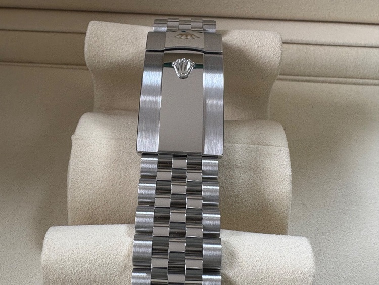 デイトジャスト41（高級時計）の商品画像 - 査定依頼日：2025年6月24日 - 最高査定価格：1,600,000円