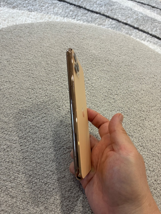 iPhone iPhone11 Pro Max 64GB Softbank（スマホ）の商品画像 - 査定依頼日：2026年10月7日 - 最高査定価格：26,500円