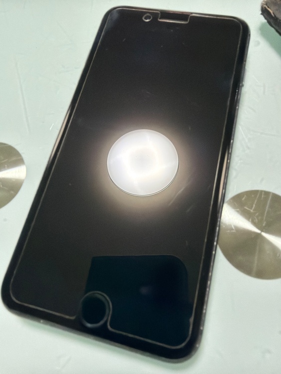 iPhone8 Plus 64GB Softbank（スマホ）の商品画像 - 査定依頼日：2026年3月12日 - 最高査定価格：8,000円