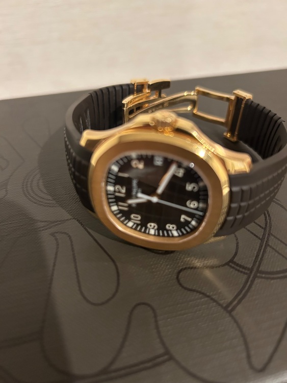 パテックフィリップ アクアノート 5167q（高級時計）の商品画像 - 査定依頼日：2025年9月5日 - 最高査定価格：13,000,000円