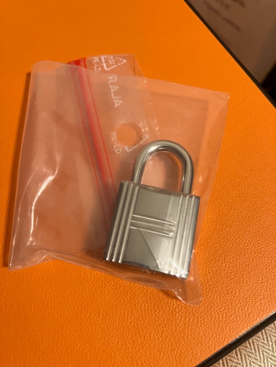 エルメス ピコタン （ブランドバッグ）の商品画像 - 査定依頼日：2025年12月18日 - 最高査定価格：490,000円