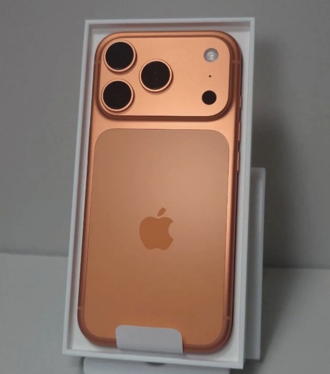 iPhone 17 Pro 256GB SIMフリー（スマホ）の商品画像 - 査定依頼日：2026年3月29日 - 最高査定価格：186,000円