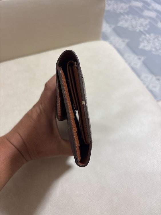 長財布（ブランド財布・小物）の商品画像 - 査定依頼日：2025年12月2日 - 最高査定価格：10,000円