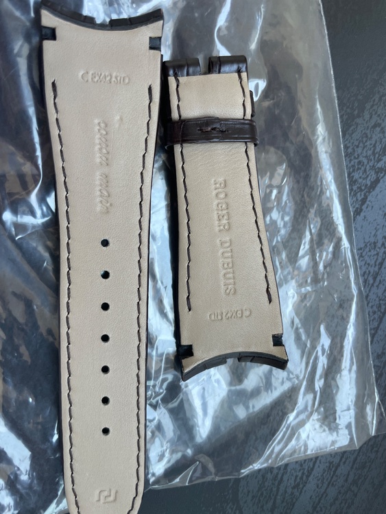 ロジェ・デュブイ エクスカリバー ＤＢＥＸ035（高級時計）の商品画像 - 査定依頼日：2026年3月21日 - 最高査定価格：1,030,000円