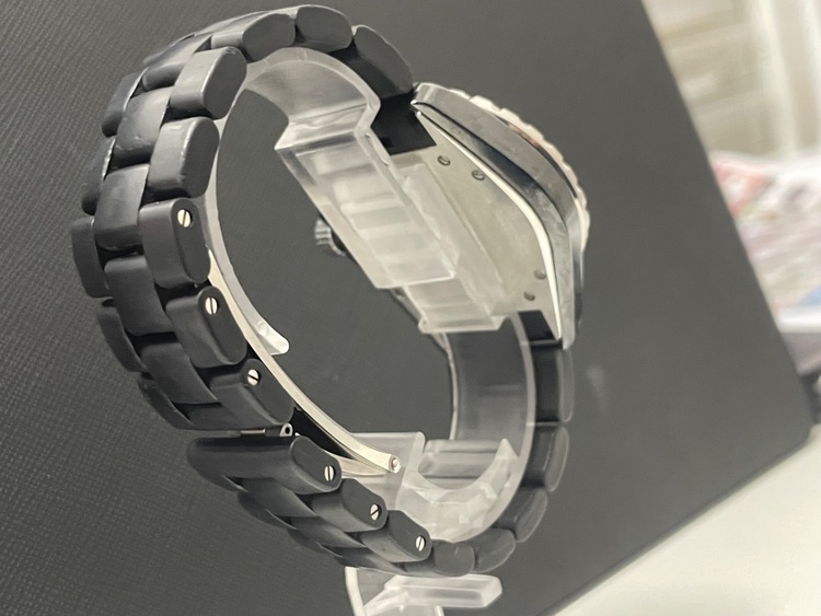 j12（高級時計）の商品画像 - 査定依頼日：2025年6月14日 - 最高査定価格：200,000円