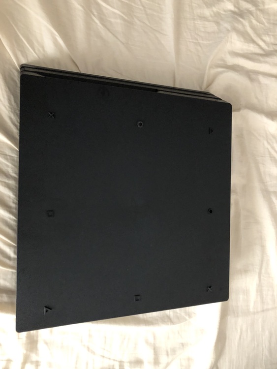 プレイステーション4 Pro本体 ジェットブラック(HDD 1TB/CUH-72（ゲーム機本体・ゲームソフト）の商品画像 - 査定依頼日：2020年7月16日 - 最高査定価格：26,000円