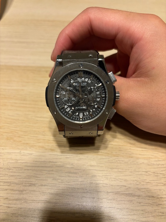 ウブロ ビックバン （高級時計）の商品画像 - 査定依頼日：2025年6月26日 - 最高査定価格：900,000円