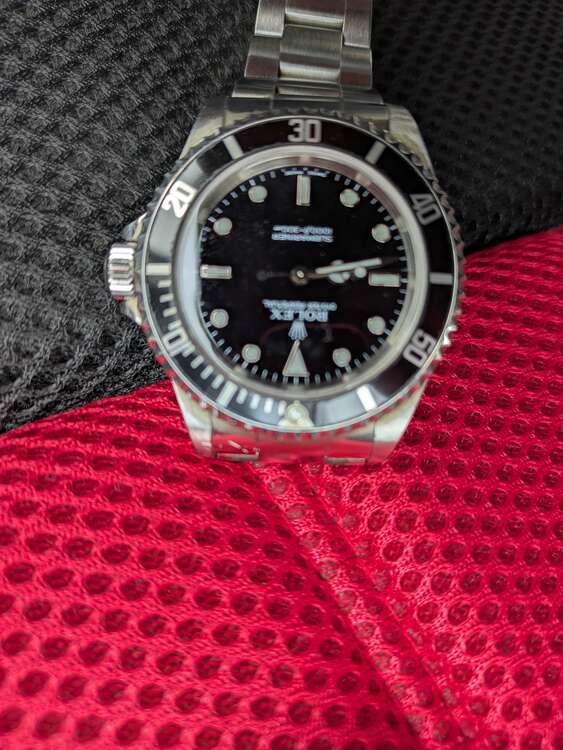ロレックス サブマリーナー （高級時計）の商品画像 - 査定依頼日：2025年1月5日 - 最高査定価格：1,100,000円