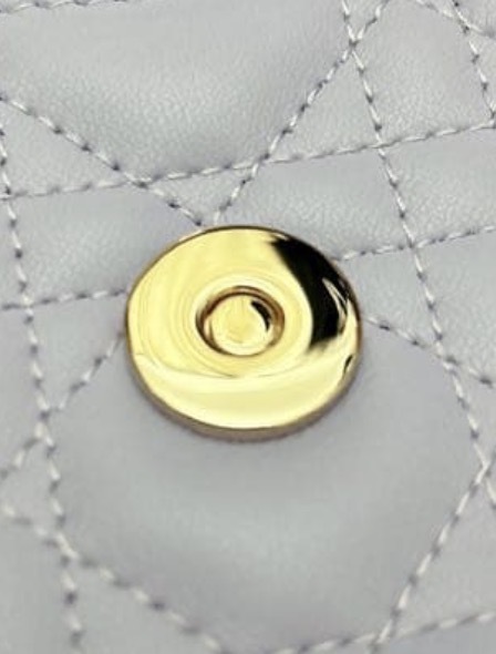 Dior ミニバッグ　S0980ONMJ_M401（ブランドバッグ）の商品画像 - 査定依頼日：2026年7月20日 - 最高査定価格：200,000円