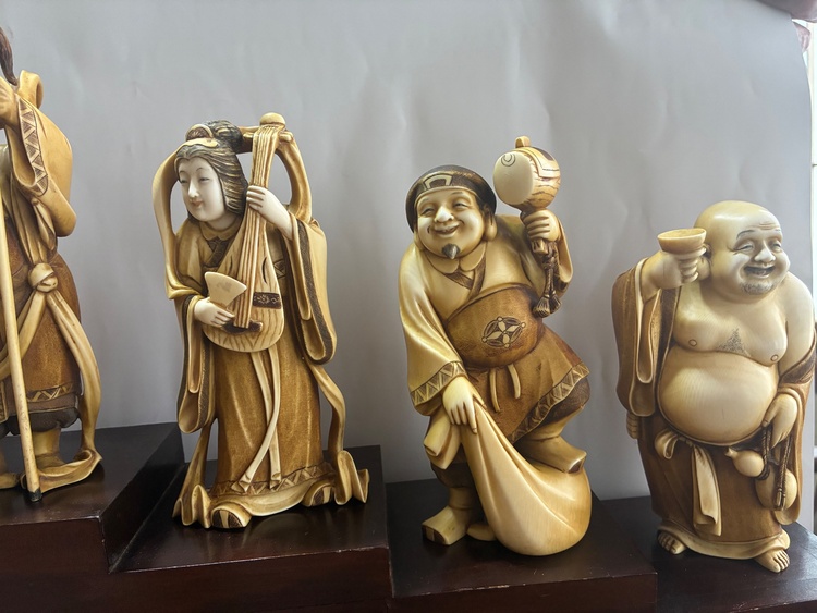 象牙の七福神（美術品・骨董品）の商品画像 - 査定依頼日：2026年8月17日 - 最高査定価格：20,000円