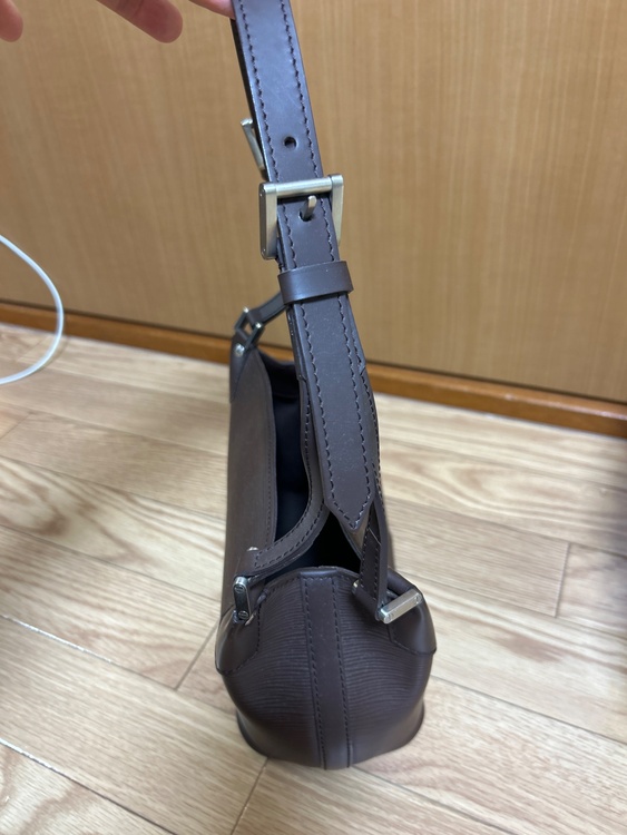 ルイヴィトン エピ （ブランドバッグ）の商品画像 - 査定依頼日：2026年4月17日 - 最高査定価格：65,000円