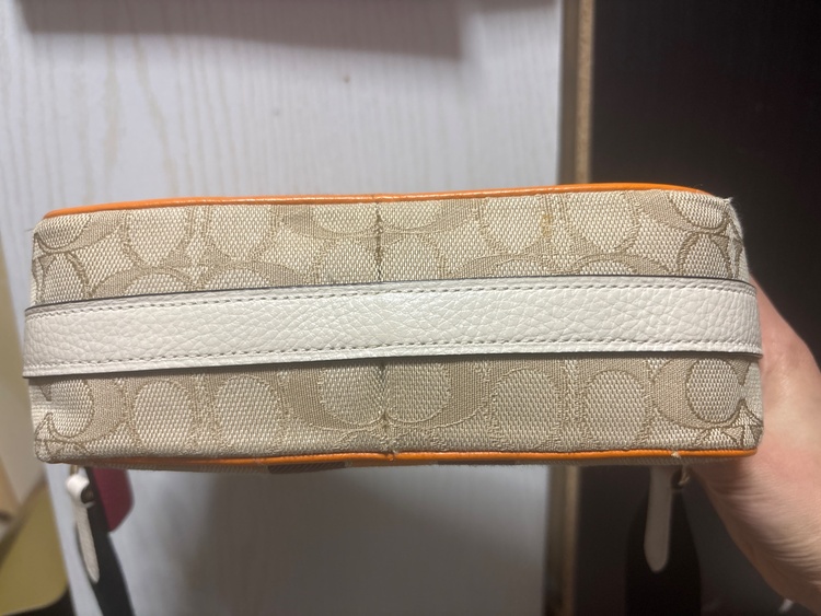 その他 コーチ （ブランドバッグ）の商品画像 - 査定依頼日：2026年2月14日 - 最高査定価格：4,000円