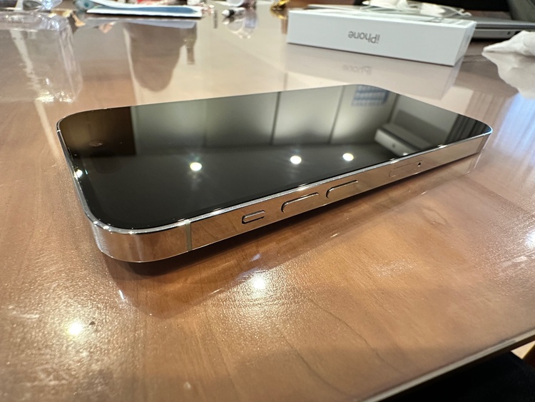 iPhone iPhone 14 Pro 256GB 楽天モバイル（スマホ）の商品画像 - 査定依頼日：2026年9月26日 - 最高査定価格：75,000円