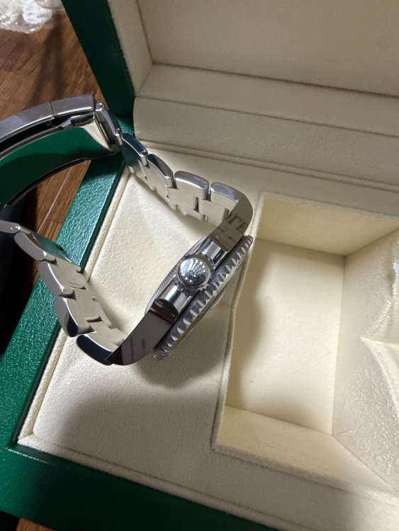 ロレックス サブマリーナー 126610Lv（高級時計）の商品画像 - 査定依頼日：2025年6月17日 - 最高査定価格：2,100,000円