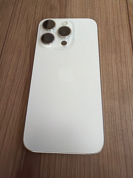 iPhone 15 Pro 128GB SIMフリー（スマホ）の商品画像 - 査定依頼日：2026年3月14日 - 最高査定価格：74,000円