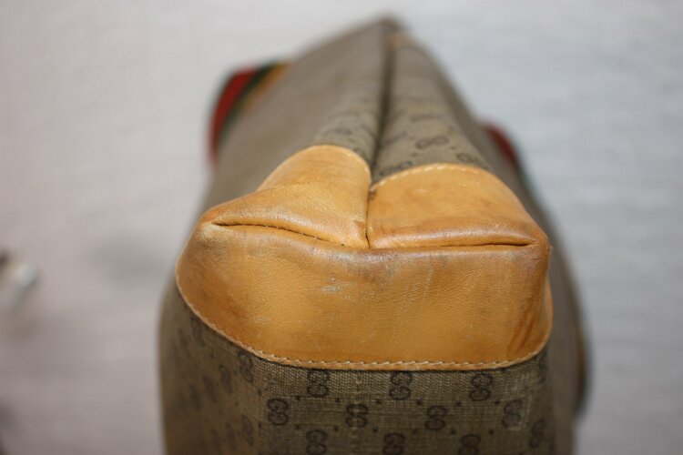 GUCCI マイクロGG トートバッグ PVCレザー シェリーライン 002 983 0163（ブランドバッグ）の商品画像 - 査定依頼日：2026年10月8日 - 最高査定価格：6,000円