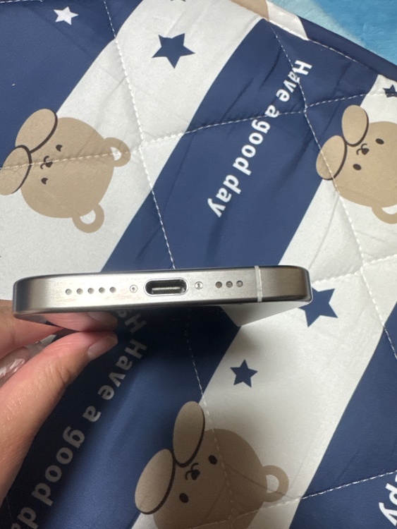 iPhone 15 Pro 256GB docomo（スマホ）の商品画像 - 査定依頼日：2026年2月28日 - 最高査定価格：81,000円