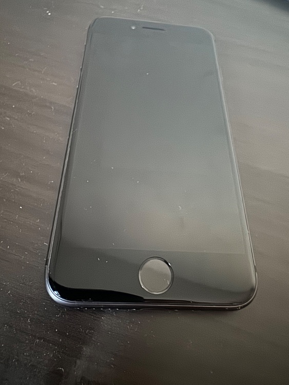 iPhone8（スマホ）の商品画像 - 査定依頼日：2025年9月9日 - 最高査定価格：8,000円