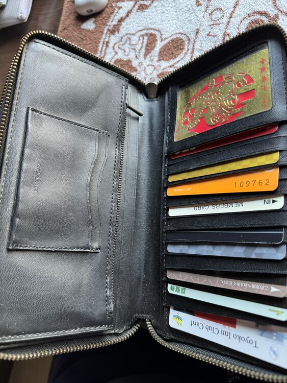 COAOH長財布（ブランド財布・小物）の商品画像 - 査定依頼日：2025年2月1日 - 最高査定価格：2,000円