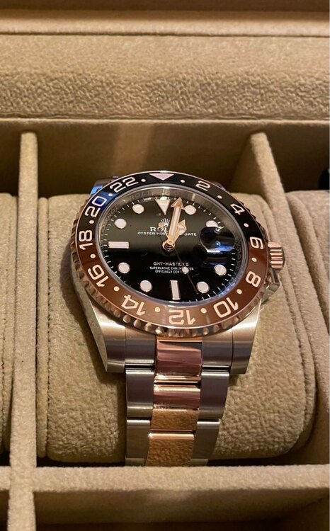 ロレックス GMTマスター 126711chnq（高級時計）の商品画像 - 査定依頼日：2025年4月9日 - 最高査定価格：2,950,000円