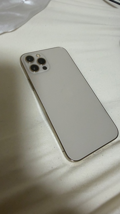 iPhone iPhone 12 Pro 256GB au（スマホ）の商品画像 - 査定依頼日：2026年9月26日 - 最高査定価格：33,500円