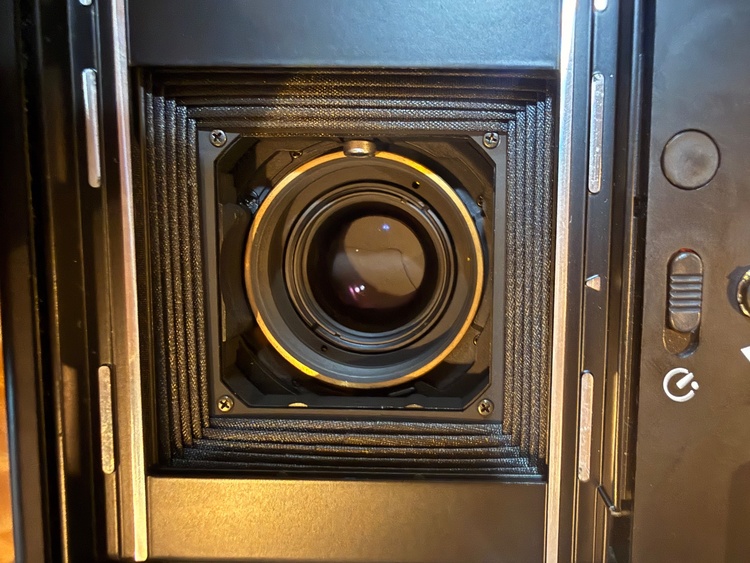 New Mamiya 6（カメラ）の商品画像 - 査定依頼日：2026年7月1日 - 最高査定価格：230,000円