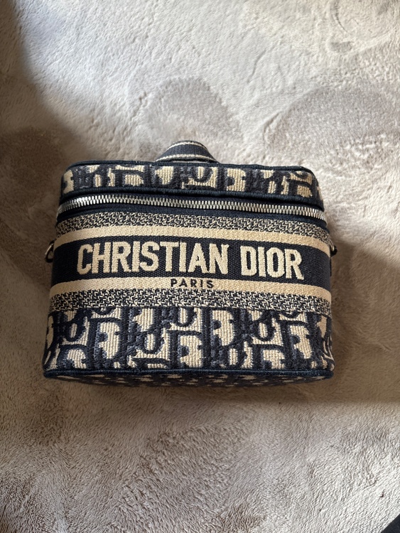 クリスチャンディオール　ヴァニティ スモール（ブランドバッグ）の商品画像 - 査定依頼日：2026年1月21日 - 最高査定価格：180,000円