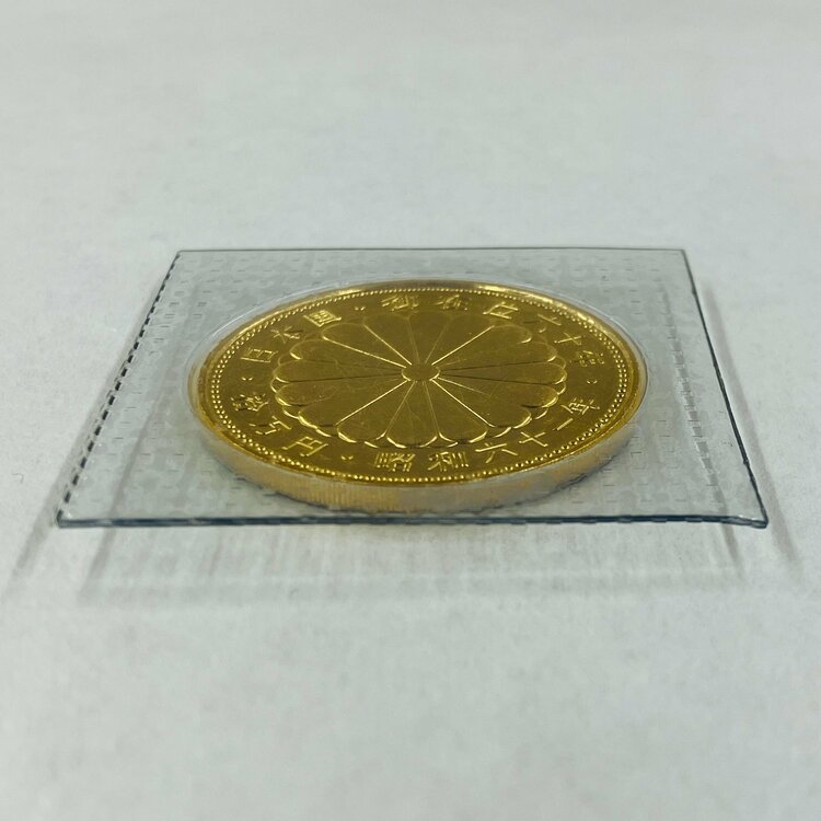 昭和天皇 天皇陛下御在位60年記念 10万円金貨（金・貴金属）の商品画像 - 査定依頼日：2026年2月6日 - 最高査定価格：490,000円