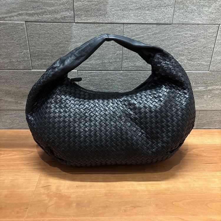 ボッテガヴェネタ　ハンドバッグ　イントレチャート（ブランドバッグ）の商品画像 - 査定依頼日：2026年4月6日 - 最高査定価格：160,000円