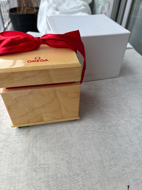 オメガ コンステーション 123.20.27.60.55.00（高級時計）の商品画像 - 査定依頼日：2025年9月21日 - 最高査定価格：360,000円