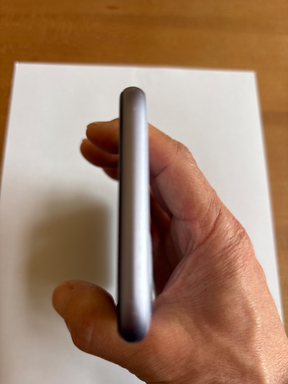 iPhone11 64GB Softbank（スマホ）の商品画像 - 査定依頼日：2026年5月6日 - 最高査定価格：19,000円