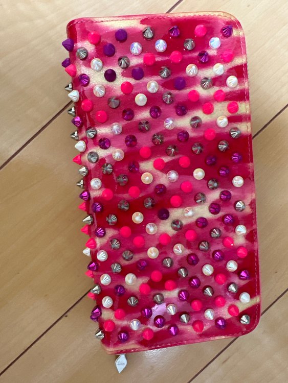 ルブタン（ブランド財布・小物）の商品画像 - 査定依頼日：2023年9月23日