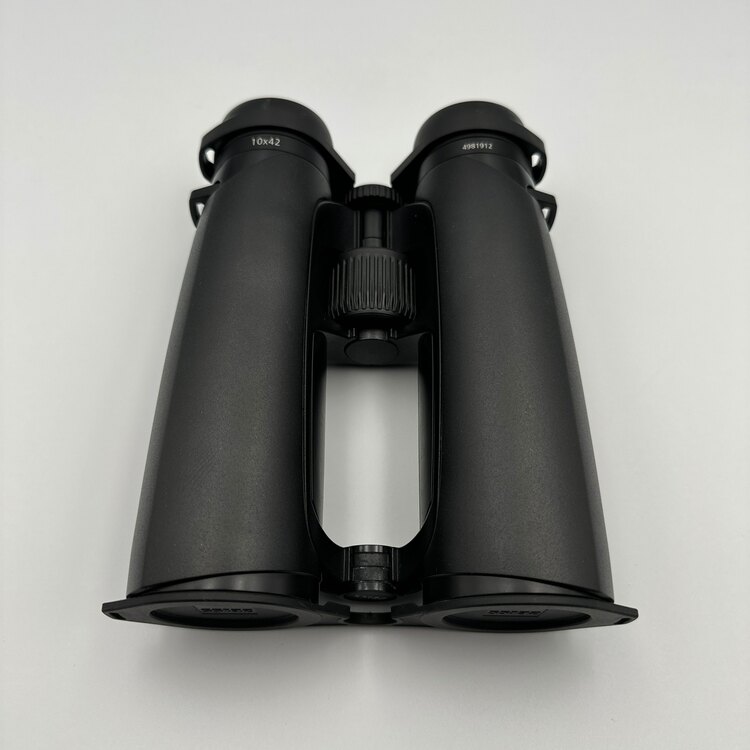 ZEISS Victory SF 10x42 双眼鏡（カメラ）の商品画像 - 査定依頼日：2025年3月30日 - 最高査定価格：160,000円