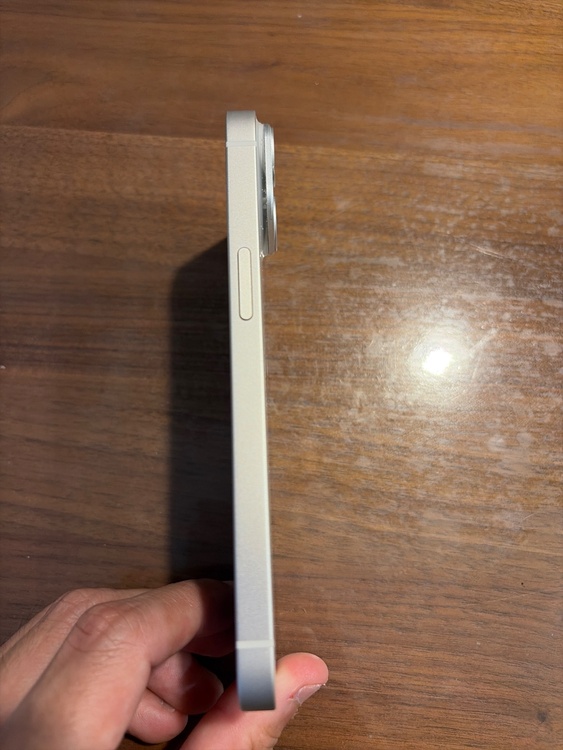 iPhone iPhone 14 512GB SIMフリー（スマホ）の商品画像 - 査定依頼日：2026年7月18日 - 最高査定価格：65,000円