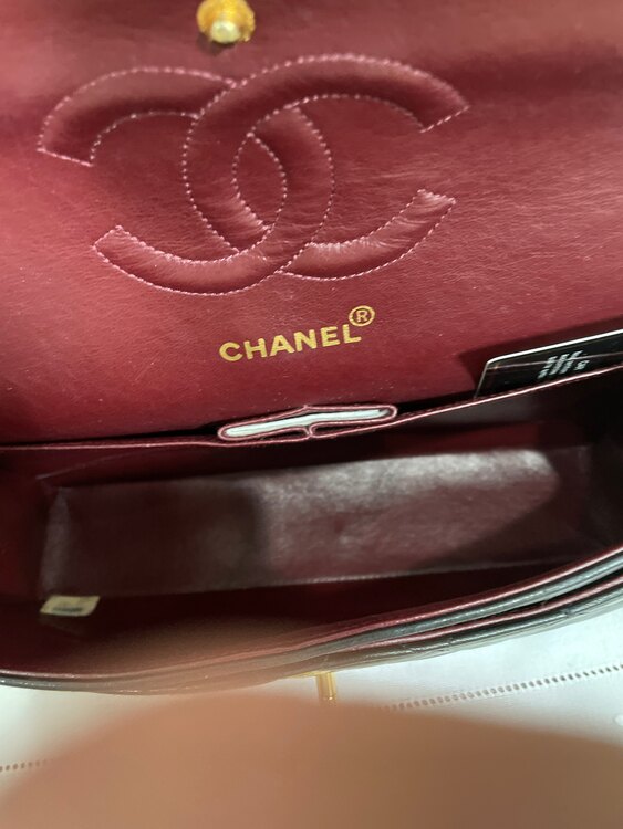 マトラッセ（ブランドバッグ）の商品画像 - 査定依頼日：2025年1月31日 - 最高査定価格：250,000円