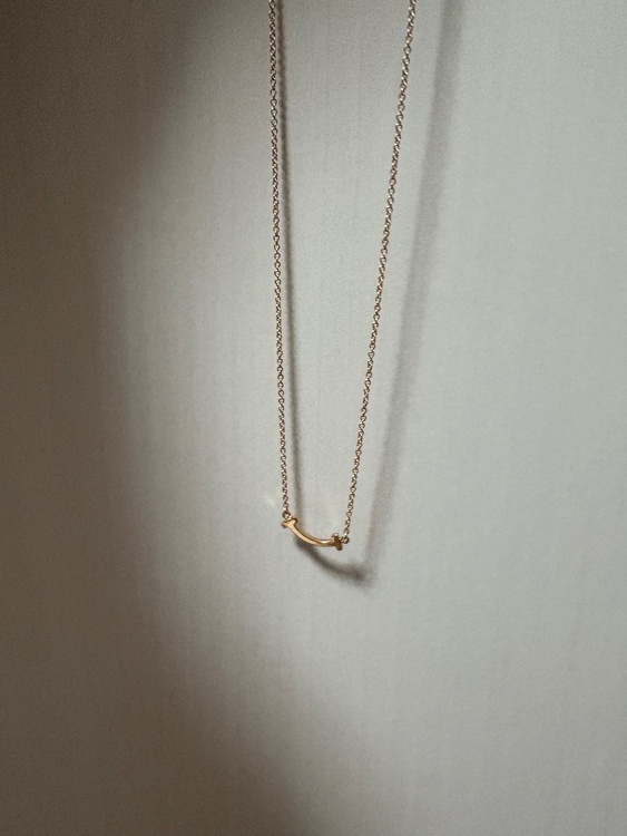 ティファニー Tスマイル ペンダント ミニ ローズゴールド（金・貴金属）の商品画像 - 査定依頼日：2025年12月10日 - 最高査定価格：70,000円