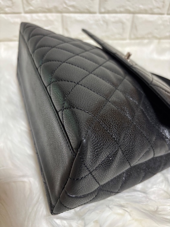 シャネル マトラッセ トップハンドル ハンドバッグ ターンロック ブラック キャ（ブランドバッグ）の商品画像 - 査定依頼日：2025年8月20日 - 最高査定価格：220,000円