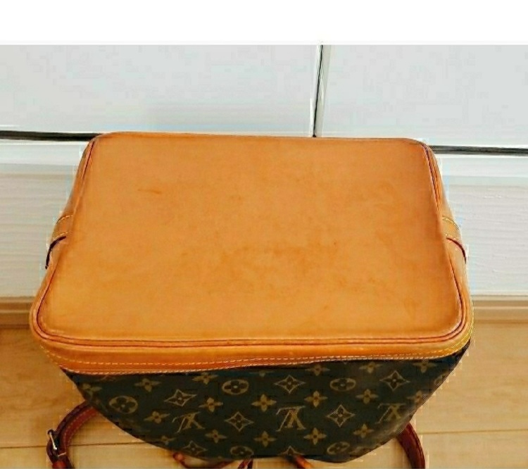 型番M42224 （ブランドバッグ）の商品画像 - 査定依頼日：2021年10月1日 - 最高査定価格：45,000円