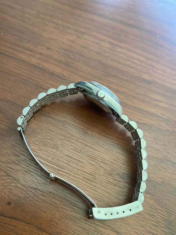 ピンクシェルテンポイント（高級時計）の商品画像 - 査定依頼日：2023年12月9日 - 最高査定価格：1,500,000円