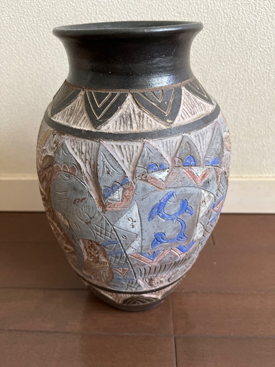 壺（美術品・骨董品）の商品画像 - 査定依頼日：2025年10月6日 - 最高査定価格：1,000円