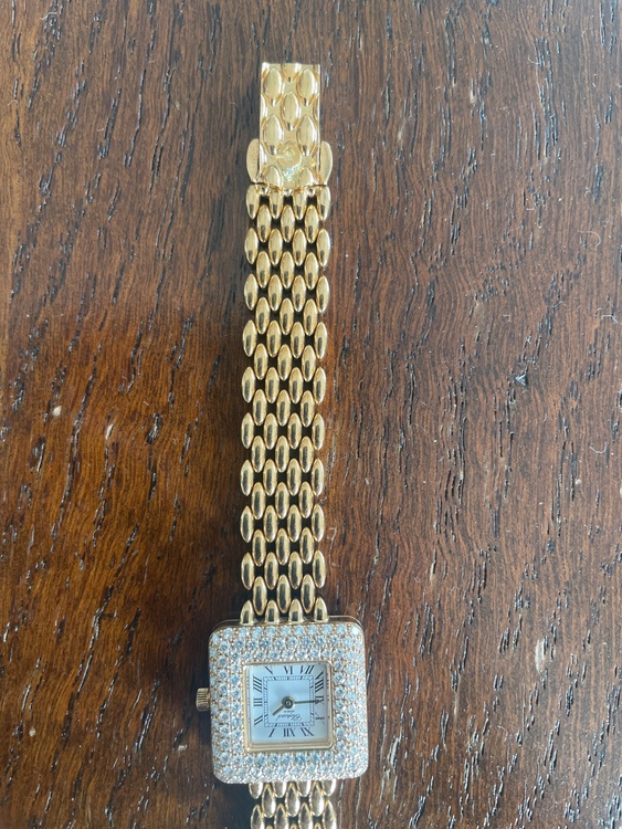 ショパール ハッピーダイヤモンド 106346-00（高級時計）の商品画像 - 査定依頼日：2026年1月17日 - 最高査定価格：2,150,000円