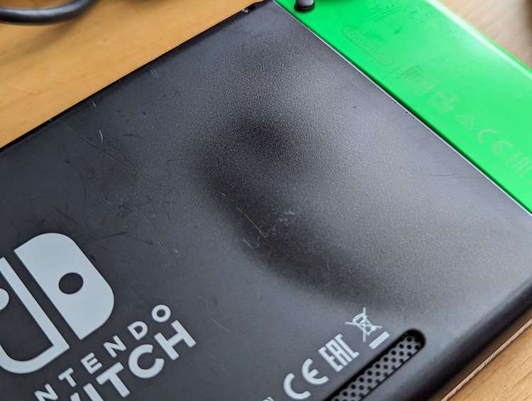 Nintendo Switch本体 スプラトゥーン2セット（ゲーム機本体・ゲームソフト）の商品画像 - 査定依頼日：2023年7月1日 - 最高査定価格：18,000円