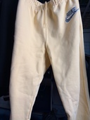 Nike スウェットカーゴパンツ　ペールイエロー（古着・ファッション）の商品画像 - 査定依頼日：2026年2月13日 - 最高査定価格：5,000円