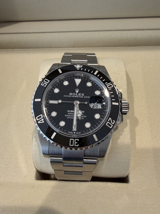 ロレックス サブマリーナー 126610l（高級時計）の商品画像 - 査定依頼日：2026年1月6日 - 最高査定価格：2,300,000円
