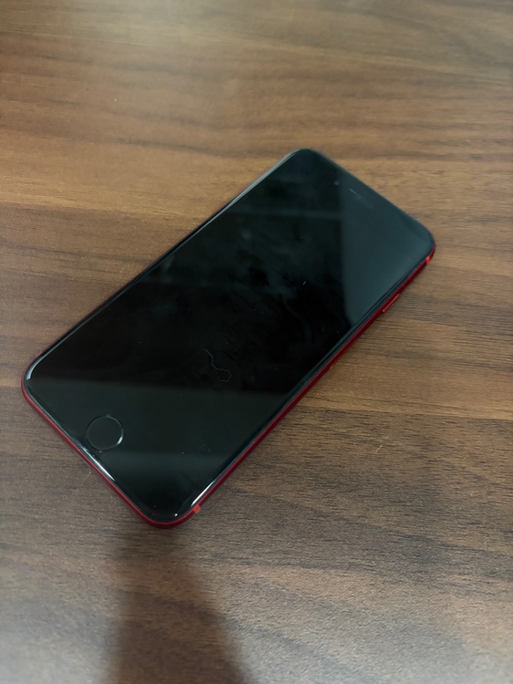 iPhone PRODUCT RED（スマホ）の商品画像 - 査定依頼日：2026年7月17日 - 最高査定価格：3,000円