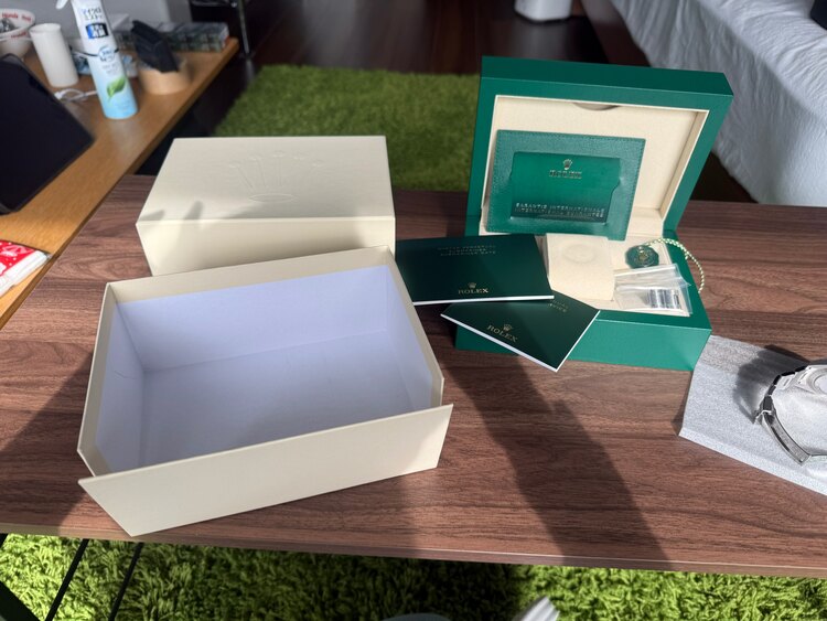 サブマリーナーデイト（高級時計）の商品画像 - 査定依頼日：2025年2月11日 - 最高査定価格：2,030,000円