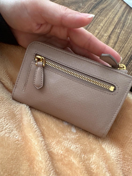 プラダ  （ブランドバッグ）の商品画像 - 査定依頼日：2026年2月6日 - 最高査定価格：30,000円