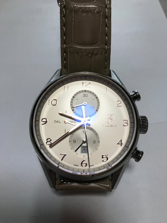 タグホイヤー カレラ CAR201（高級時計）の商品画像 - 査定依頼日：2025年2月6日 - 最高査定価格：160,000円