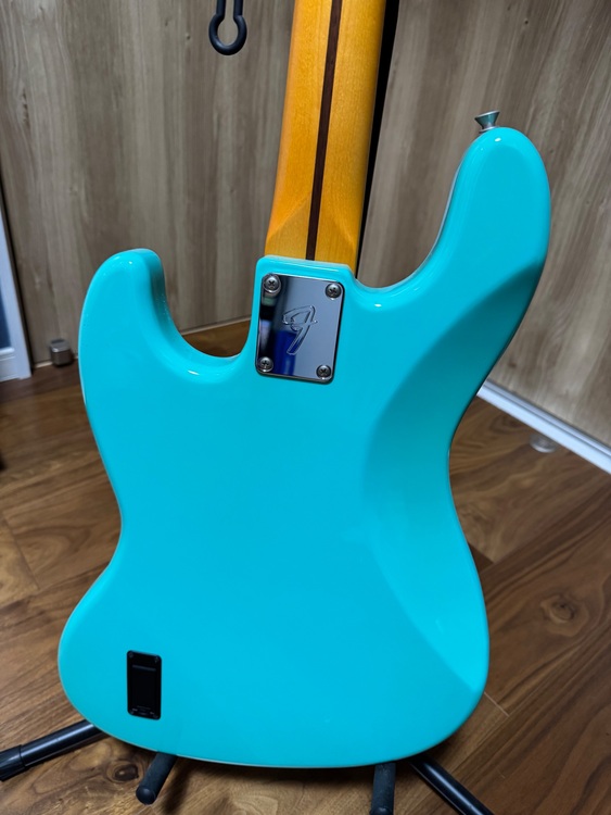 Jino Jazz Bass Seafoam Green（ピアノ・楽器・PA機材）の商品画像 - 査定依頼日：2025年6月23日 - 最高査定価格：100,000円